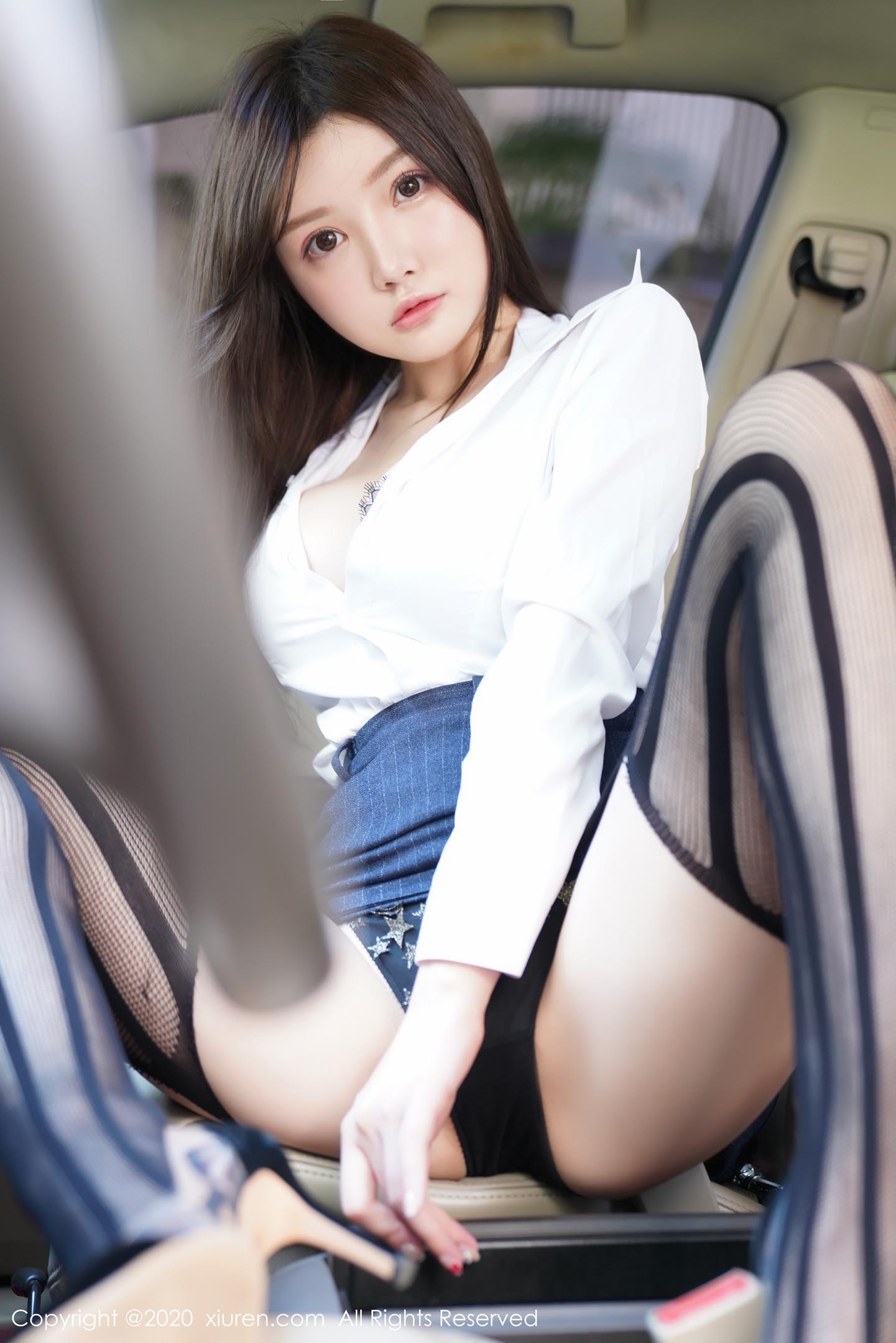 2020.04.30No.2209糯美子Mini车拍性感秘书主题系列插图2